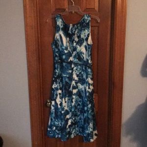 Kasper knee length sleeveless dress